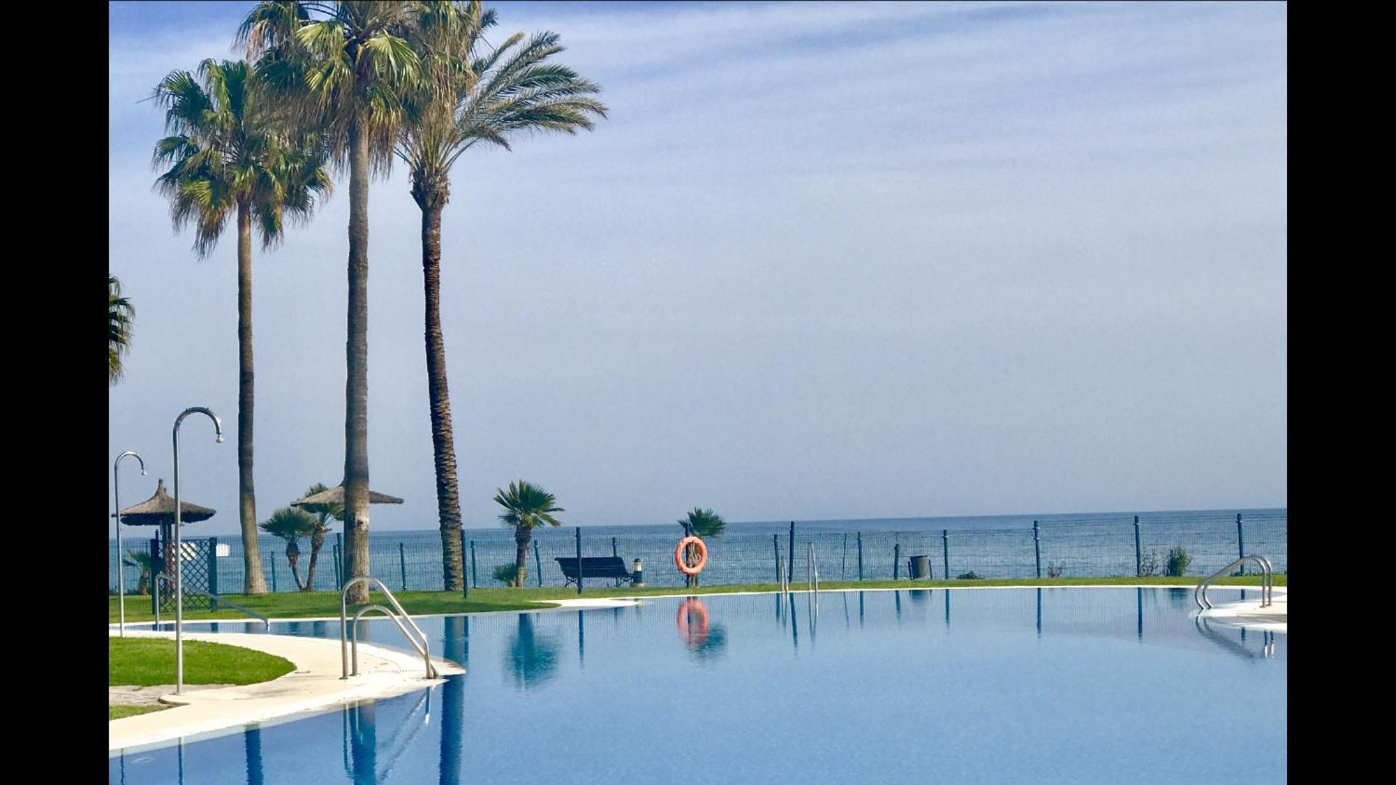 Mi Capricho Beachfront- 9D Apartment With Sea Views - Costa Del Sol Ла Кала де Михас Екстериор снимка